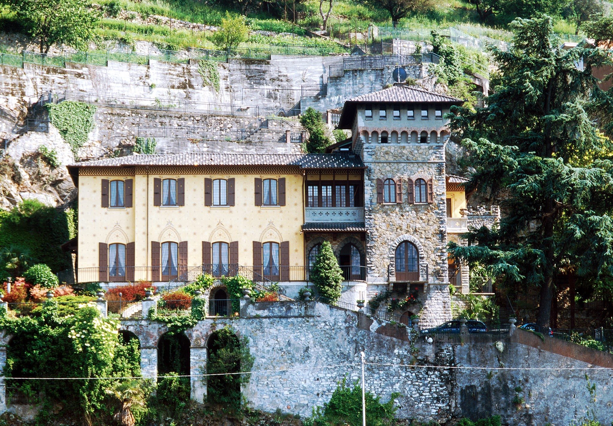 Villa Stupenda Bellano Lago di Como